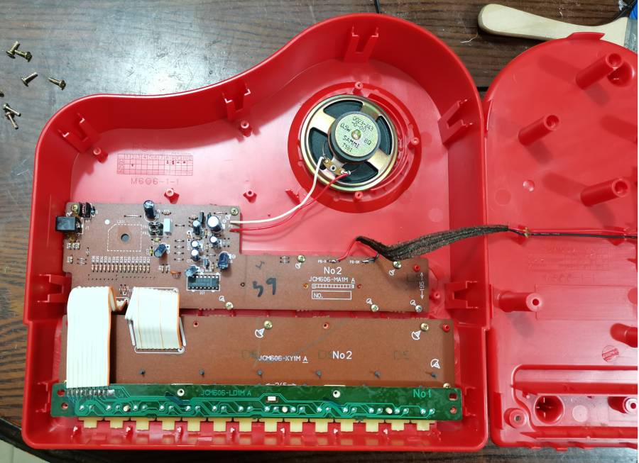 dy-30_inside.jpg
